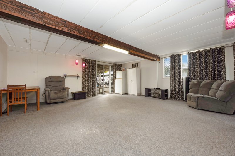 Photo - 1289 Riverway Drive, Kelso QLD 4815 - Image 9
