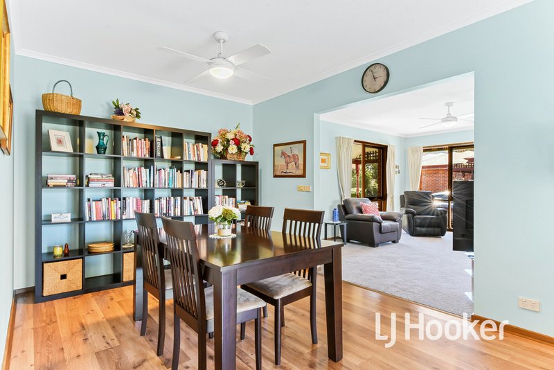 Photo - 1/28A Henry Street, Pakenham VIC 3810 - Image 5