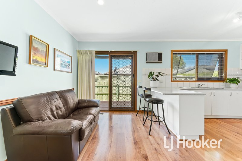 Photo - 1/28A Henry Street, Pakenham VIC 3810 - Image 7