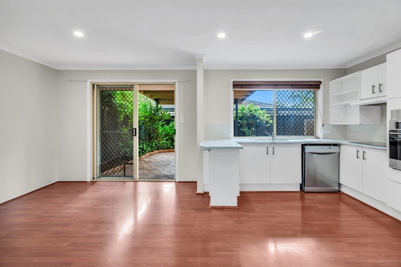 Photo - 1/29-31 Golden Palms Court, Ashmore QLD 4214 - Image 5