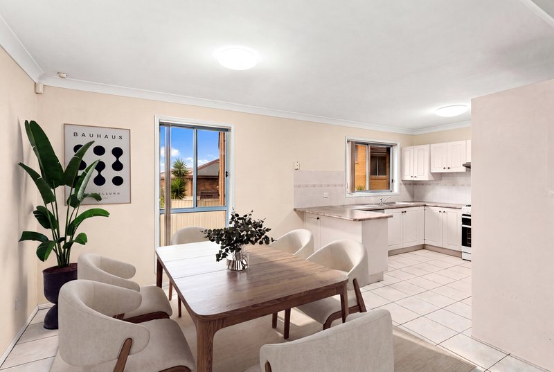 Photo - 1/29-31 Parma Way, Blackbutt NSW 2529 - Image 2