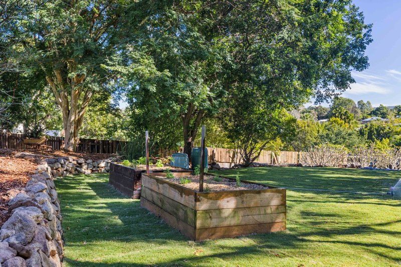 Photo - 129 Alexandra Parade, Wamuran QLD 4512 - Image 6