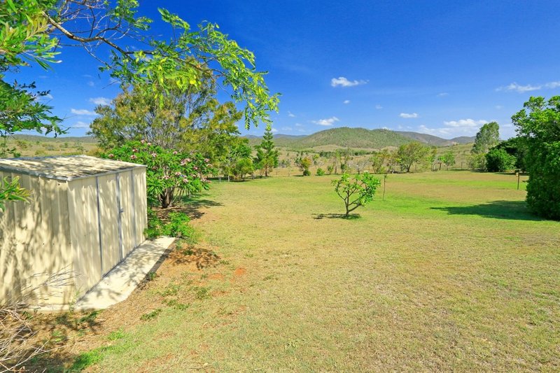 Photo - 129 Angela Road, Rockyview QLD 4701 - Image 16