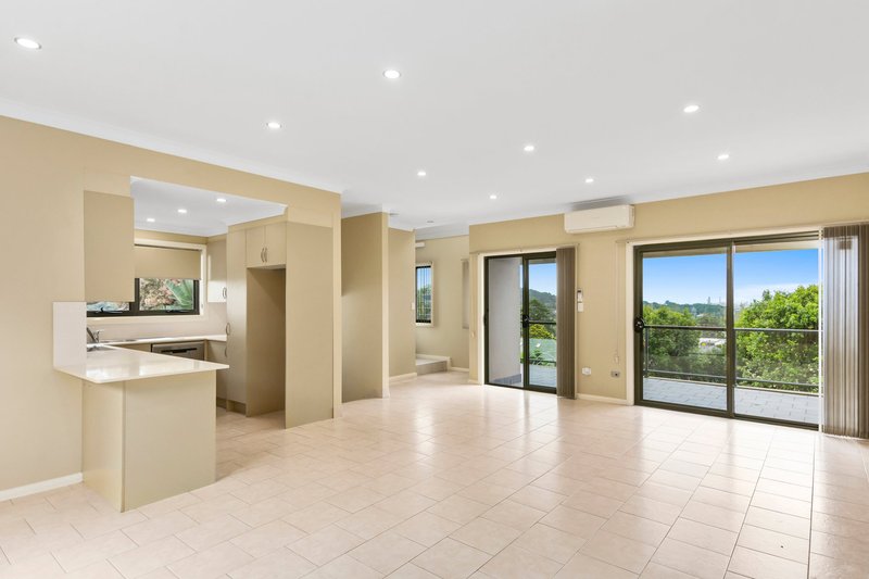 Photo - 1/29 Bellevue Road, Figtree NSW 2525 - Image 3