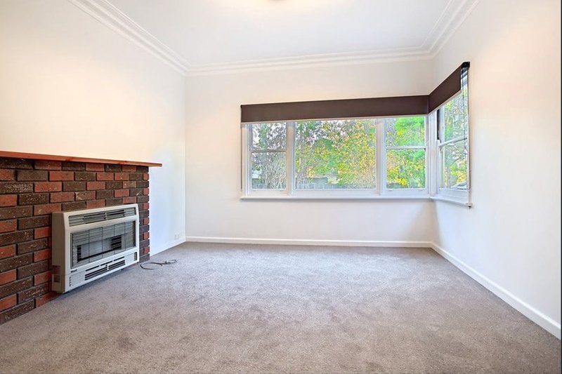 Photo - 1/29 Cherry Street, Macleod VIC 3085 - Image 2