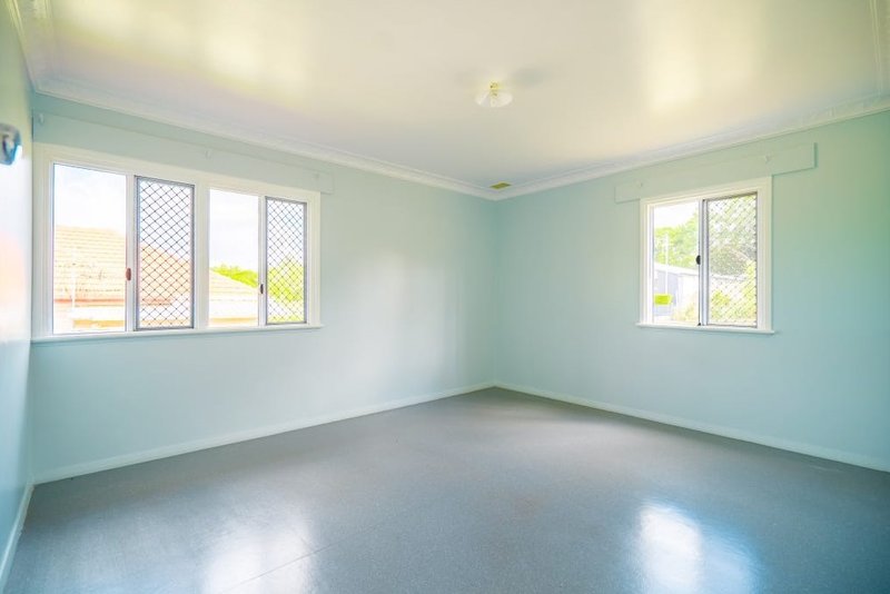 Photo - 129 Crocus Street, Inala QLD 4077 - Image 5