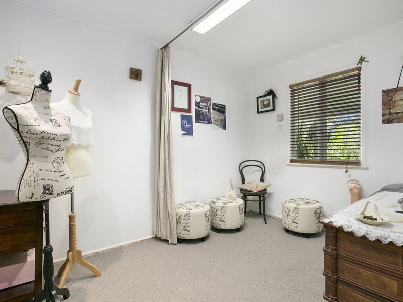 Photo - 129 Dunbar Street, Mount Gravatt East QLD 4122 - Image 7