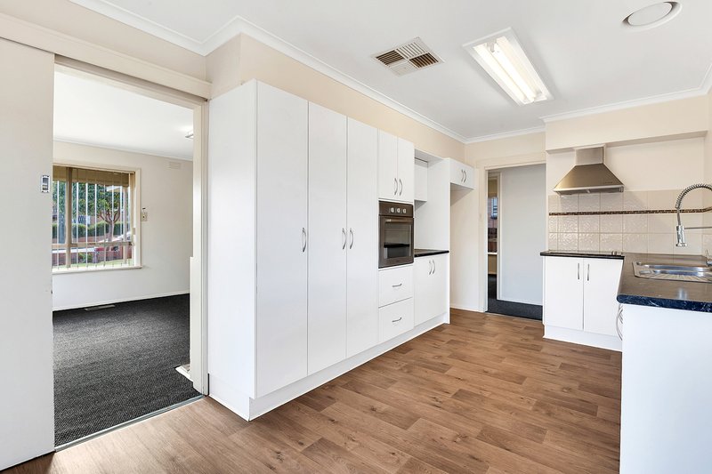 Photo - 129 Dunne Street, Kingsbury VIC 3083 - Image 4