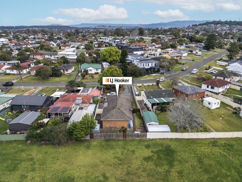 Photo - 1/29 Girraween Avenue, Lake Illawarra NSW 2528 - Image 7