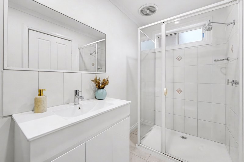 Photo - 1/29 Gladwyn Avenue, Bentleigh East VIC 3165 - Image 11