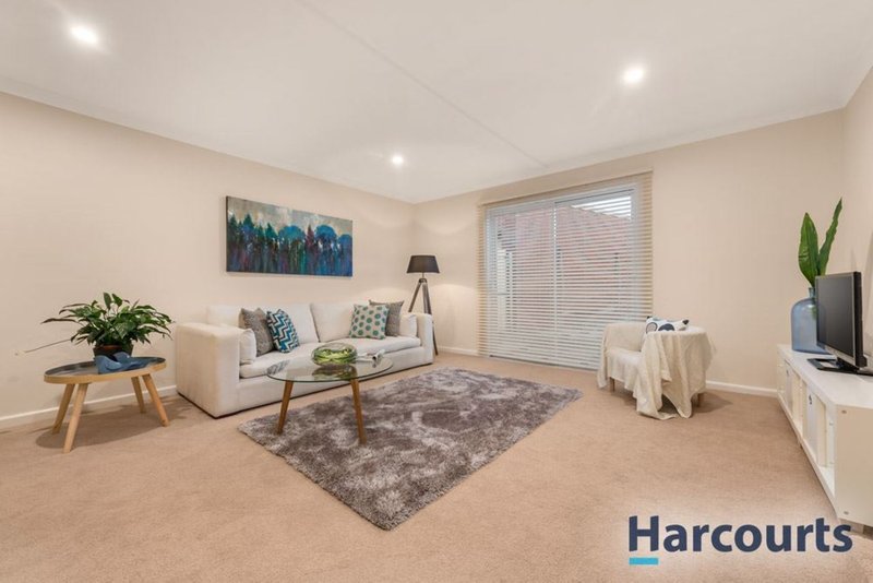 Photo - 1/29 Gresford Road, Wantirna VIC 3152 - Image 4