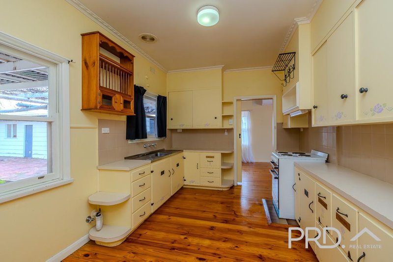 Photo - 129 Hawthorn Grove, Mildura VIC 3500 - Image 4