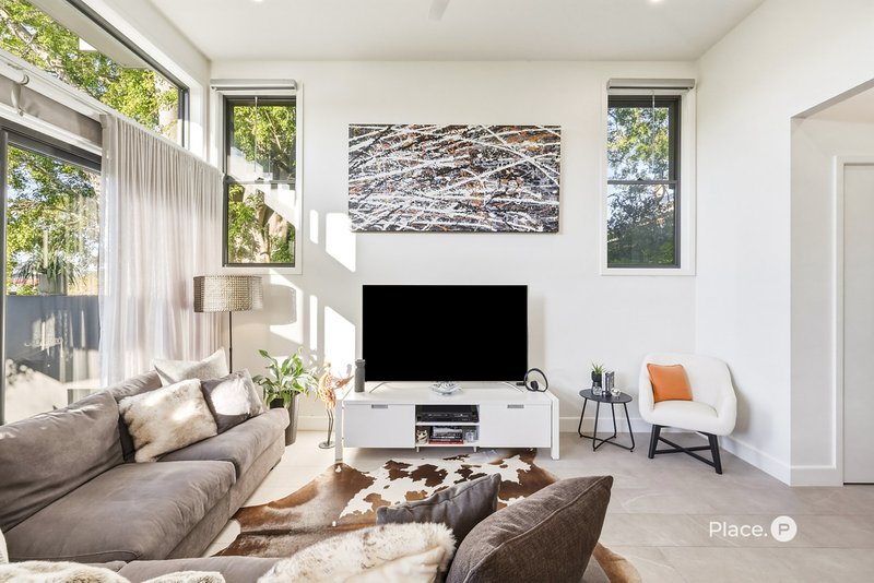 Photo - 1/29 Jordan Terrace, Bowen Hills QLD 4006 - Image 4