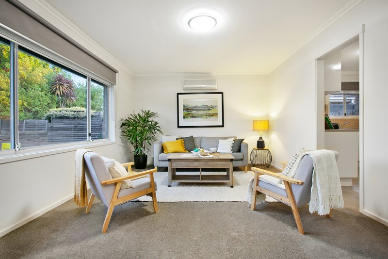 Photo - 1/29 Kelsby Street, Reservoir VIC 3073 - Image 3