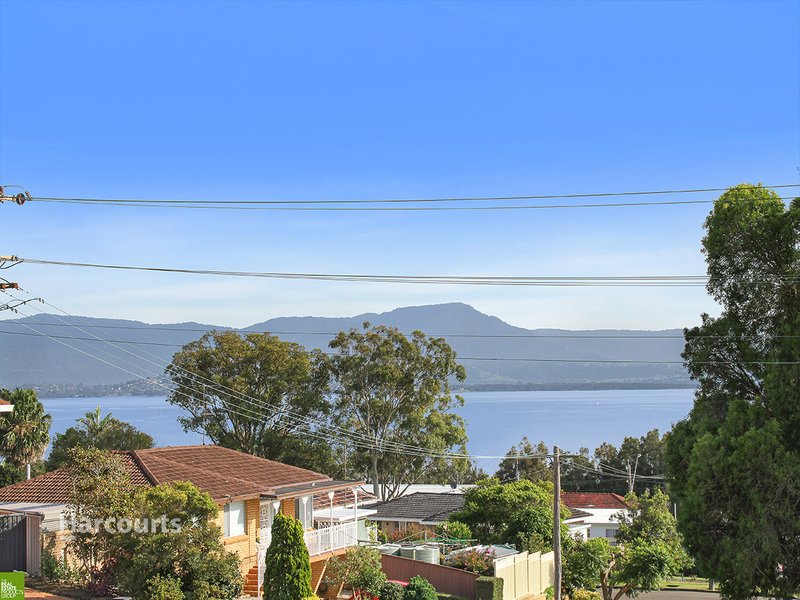 Photo - 129 Landy Drive, Mount Warrigal NSW 2528 - Image 3