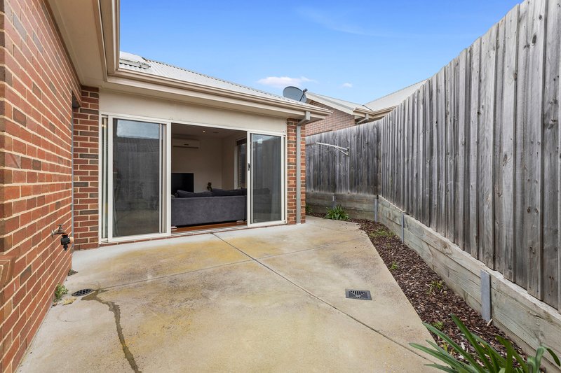 Photo - 1/29 Leila Crescent, Bell Post Hill VIC 3215 - Image 6