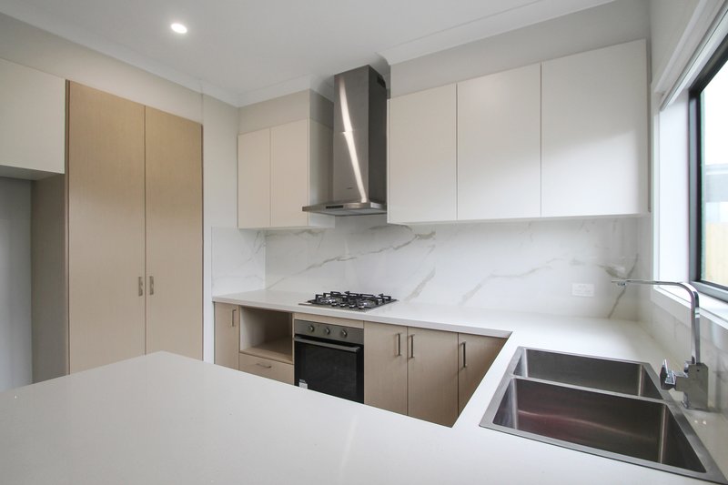 Photo - 1/29 Leonard Street, Frankston VIC 3199 - Image 4