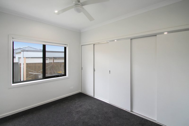 Photo - 1/29 Leonard Street, Frankston VIC 3199 - Image 5