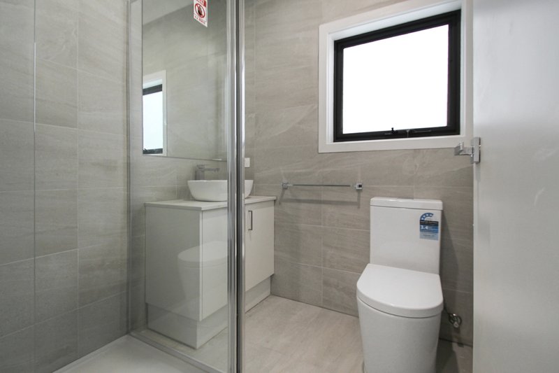 Photo - 1/29 Leonard Street, Frankston VIC 3199 - Image 7