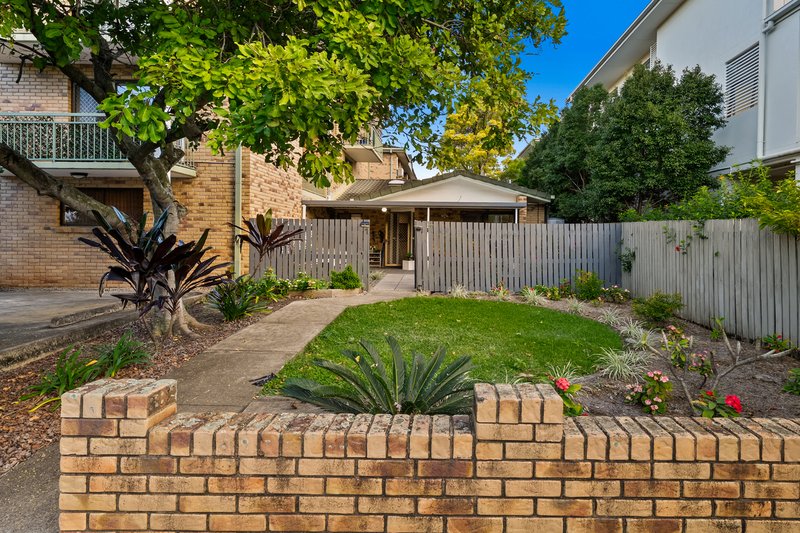 Photo - 1/29 Noble Street, Clayfield QLD 4011 - Image 17