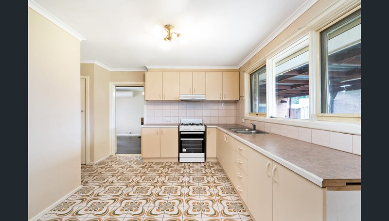 Photo - 129 Police Road, Mulgrave VIC 3170 - Image 3