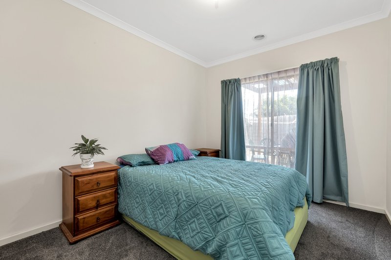 Photo - 1/29 Red Robin Road, Truganina VIC 3029 - Image 9