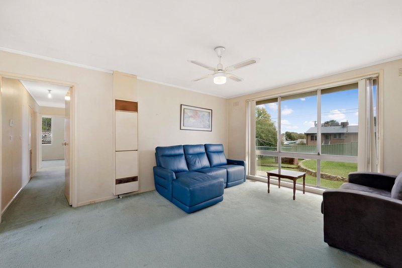 Photo - 129 Ross Smith Crescent, Scullin ACT 2614 - Image 3