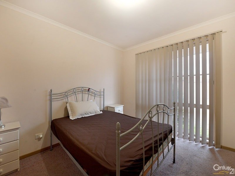 Photo - 1/29 Sandalwood Drive, Oakleigh South VIC 3167 - Image 7