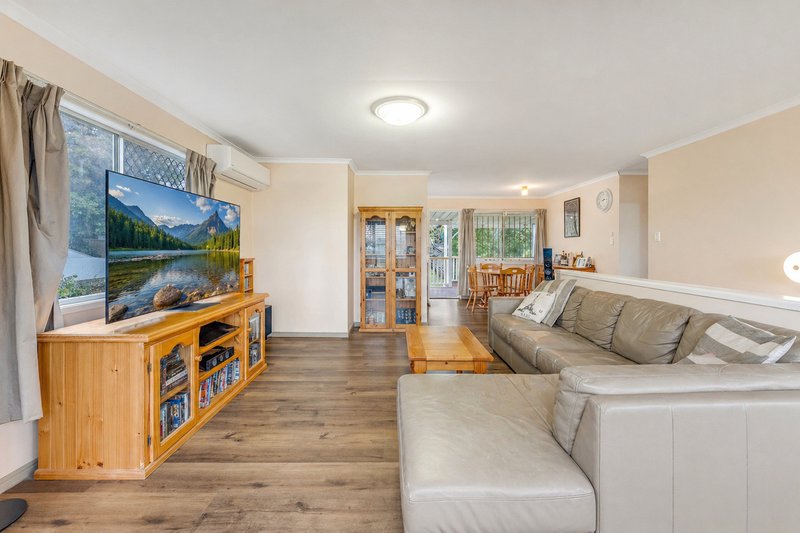 Photo - 129 Sapphire Street, Holland Park QLD 4121 - Image 6