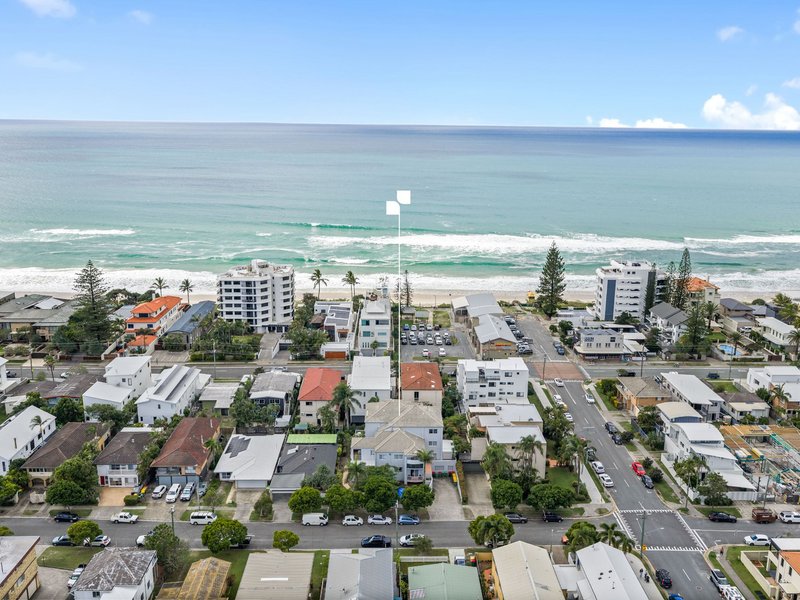 Photo - 1/29 Seagull Avenue, Mermaid Beach QLD 4218 - Image 1