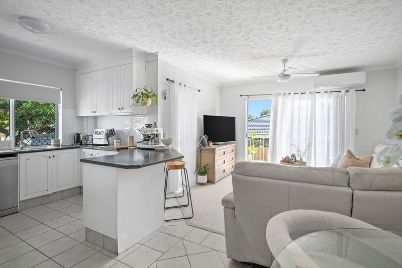 Photo - 1/29 Seagull Avenue, Mermaid Beach QLD 4218 - Image 3