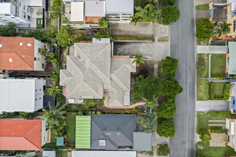 Photo - 1/29 Seagull Avenue, Mermaid Beach QLD 4218 - Image 21