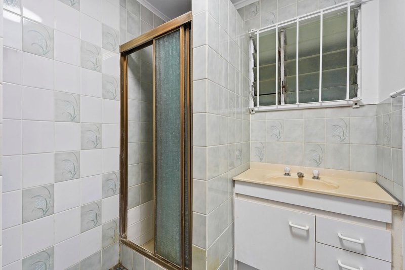 Photo - 129 Smith Road, Woodridge QLD 4114 - Image 7