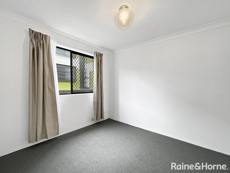 Photo - 1/29 Sundridge Street, Taringa QLD 4068 - Image 7