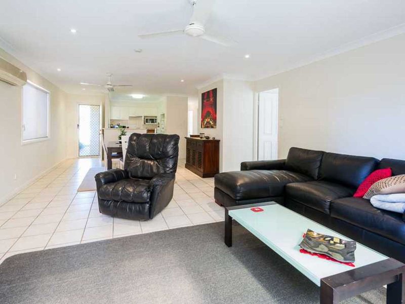 Photo - 1/29 Thornleigh Cr , Varsity Lakes QLD 4227 - Image 4