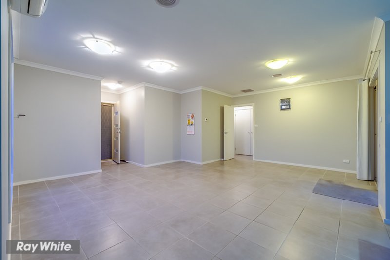 Photo - 1/29 Vanderbilt Avenue, Truganina VIC 3029 - Image 10