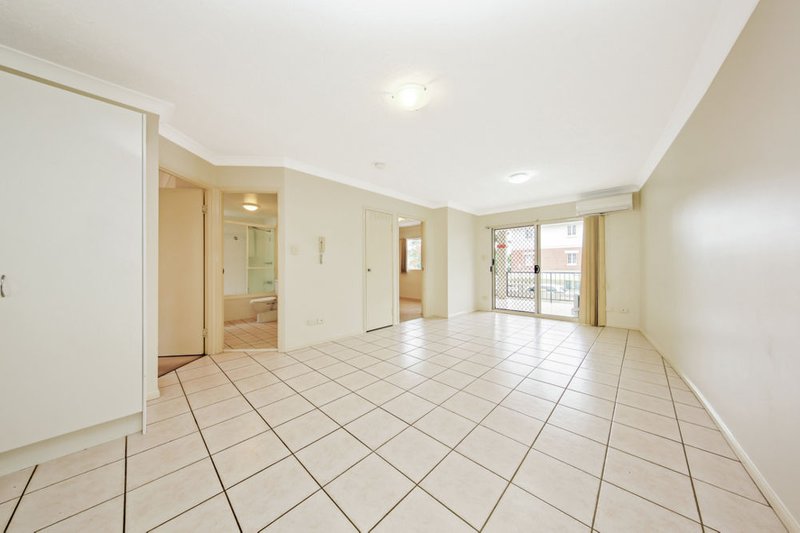 Photo - 1/29 Wagner Road, Clayfield QLD 4011 - Image 2