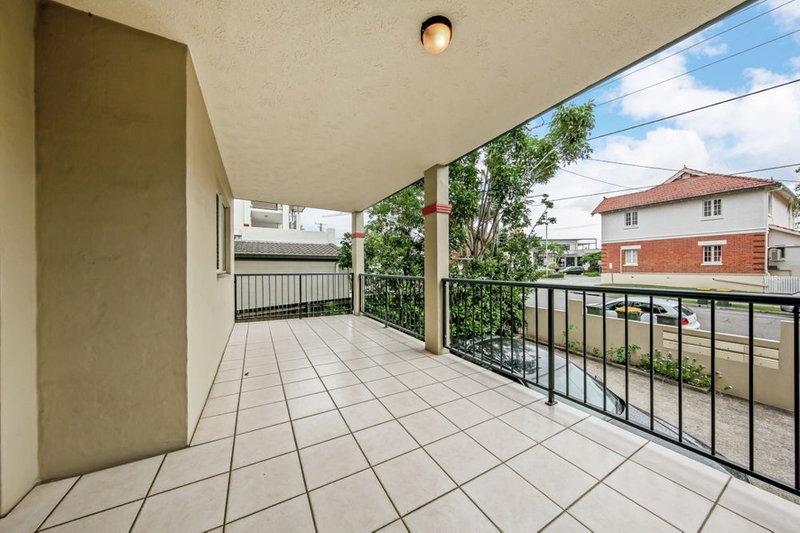 Photo - 1/29 Wagner Road, Clayfield QLD 4011 - Image 4