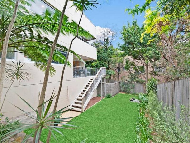 Photo - 1/29 Waine Street, Freshwater NSW 2096 - Image 2