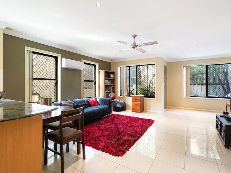 Photo - 1/29 Wallace Street, Moorooka QLD 4105 - Image 2