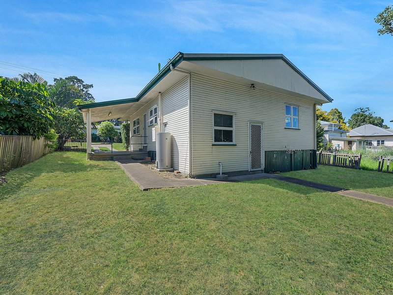 Photo - 129 Whitehill Road, Eastern Heights QLD 4305 - Image 12