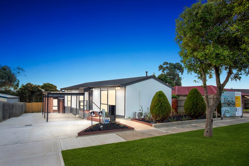 Photo - 1/29 Willow Drive, Hampton Park VIC 3976 - Image