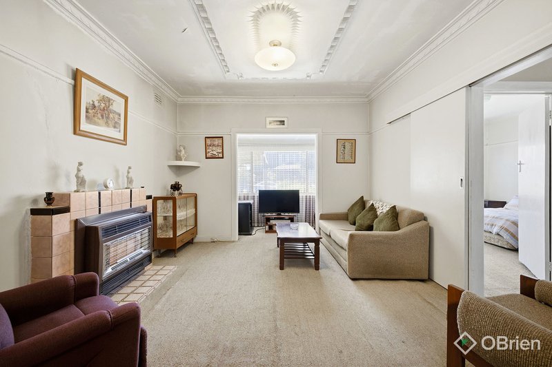 Photo - 129 Woods Street, Newport VIC 3015 - Image 2