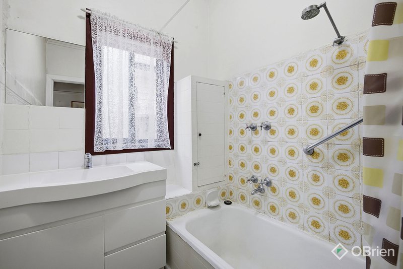 Photo - 129 Woods Street, Newport VIC 3015 - Image 8