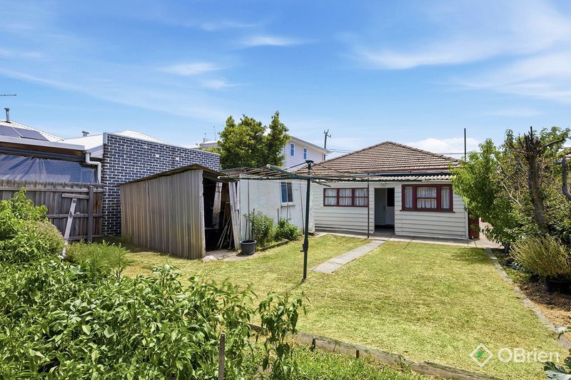 Photo - 129 Woods Street, Newport VIC 3015 - Image 13