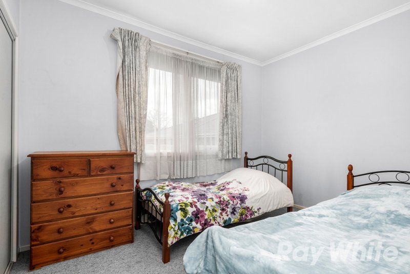 Photo - 1&2/9 Woodstock Road, Mount Waverley VIC 3149 - Image 11