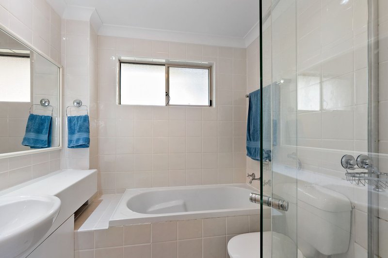 Photo - 12/92 Hunter Street, Hornsby NSW 2077 - Image 6