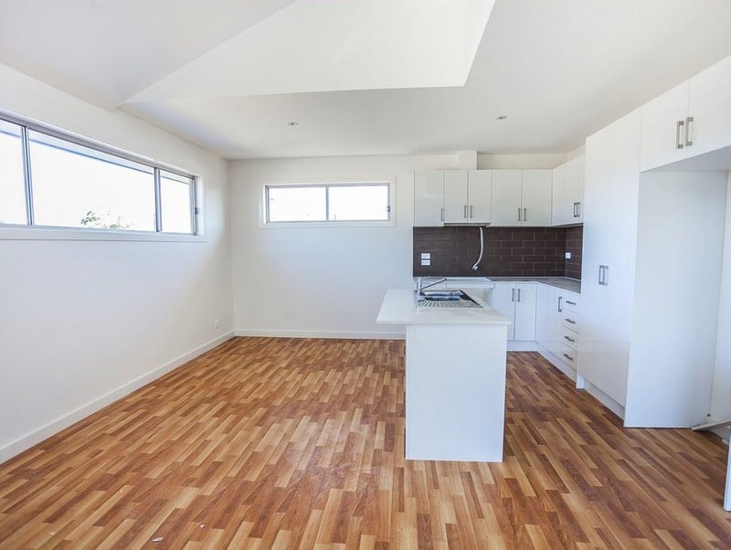 Photo - 1/294 Camp Road, Broadmeadows VIC 3047 - Image 2