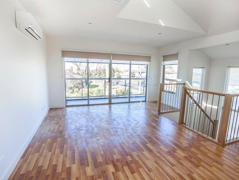 Photo - 1/294 Camp Road, Broadmeadows VIC 3047 - Image 3