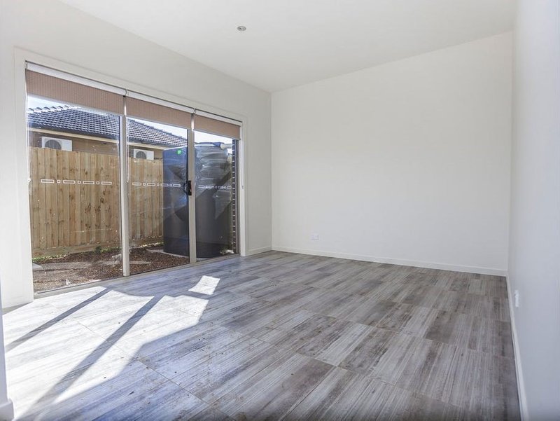 Photo - 1/294 Camp Road, Broadmeadows VIC 3047 - Image 6
